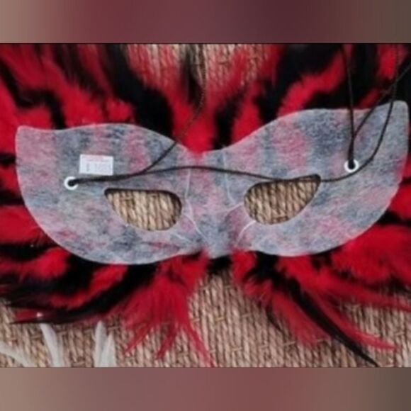 Halloween Masks NWT  - Picture 2 of 2